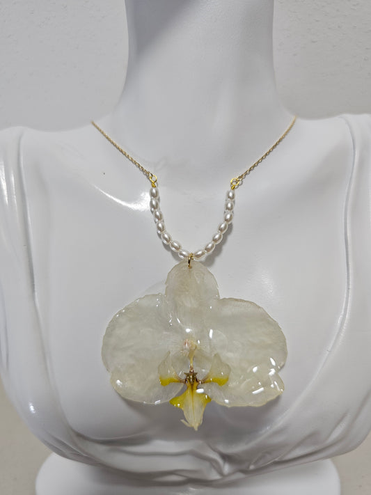 Collar Orquídea Blanca